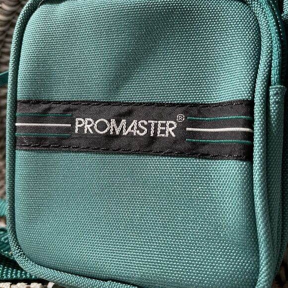 Vintage Promaster 300 Green Nylon Camera Bag with Original Tag NWT - Picture 11 of 11